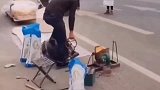 这热闹看够了吗