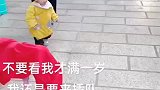 不满一岁就这么厉害了吗