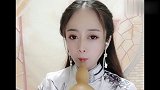 女歌手葫芦丝演奏《晚秋》，还是熟悉的味道，太好听了！