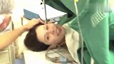 产房实拍漂亮孕妇剖腹产分娩过程,妈妈的乐观与坚强令人感动！