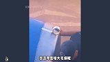搞笑配音：为了抢个特写镜头，妹子豁出去了！
