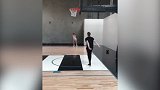 篮球-18年-女神瑞秋最新打球视频 这转身上篮连男生都自愧不如-专题