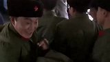 军旅：退伍老兵坐车回家，半路却被军长拦下来，下秒竟任命为师长