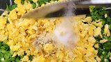 韭菜盒子这样做孩子吃不够