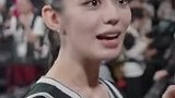 郎朗妻子吉娜来到中国赛现场 和曾凡博互动