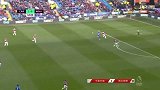 第13分钟卡迪夫城球员尼亚斯射门
