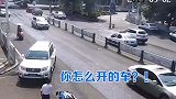 轿车司机：我也太无辜了吧，还好我有行车记录仪