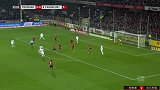第54分钟法兰克福球员杜尔姆射门 - 被扑