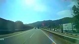 天上突然掉下来一辆汽车，若不是监控，谁信
