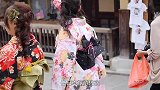 去日本旅游住宿，遇到穿和服的女生“敲门”不要开