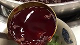 重庆人吃火锅，油碟的正确打法你们是怎么打的呢