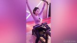 这么极品的妹子在健身房锻炼 你会不想去健身吗？