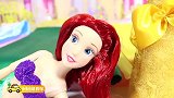 哇！迪士尼公主们穿的红裙子好漂亮呀，难道是过年的新衣服？