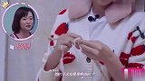 宋祖儿泡脚不忘织毛衣，戚薇现在小孩还会这？