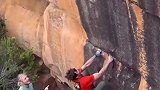 攀岩选手的爆发力有多强！这爆发力是多惊人