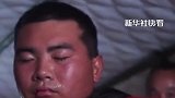 心疼！贵州榕江洪水再次来袭，武警战士满脸疲惫，在转移过程中争分夺秒补充精力……你们辛苦了！注意安全！