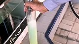 拿量杯测量油量准不准，结果挺出乎意料的
