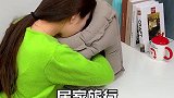 舒服 在办公室休息时，趴桌子上很不舒服，试试这个充气枕，方便又实用充气枕
