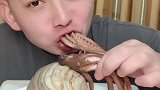 一口闷两只八爪鱼