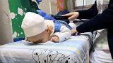 宝宝从小就爱好按摩，暴露男人本性了，太可爱了