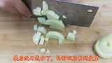 土豆这样做，比吃薯条还过瘾，再不去肯德基店了，2个土豆没吃够