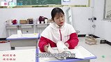 同学比赛第一名，把奖品和胖芸儿分享，胖芸儿做苹果感谢她