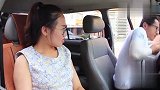 小伙驾校考试，一上车竟然就吃鸡腿，教练的反击太牛了，真搞笑