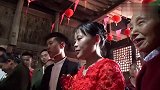 直击婚礼现场，新娘：伯伯喝茶，然后得到一个红包！