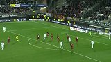 第90分钟亚眠球员穆本扎射门 - 打偏