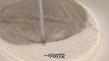 茴香苗这样做才好吃，比韭菜盒子还香，皮薄馅大