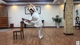 180度横叉很难，坚持侧压腿，拉筋开胯，提高身体柔韧性就行了
