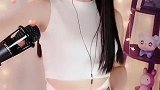 长发美女翻唱歌曲精彩好听，歌美人也美！