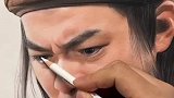 这个表情充满了无奈和辛酸，主演里最悲剧的一个大侠