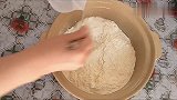 鸡蛋灌饼最简单快速的做法，告诉你鼓泡诀窍，四分钟出锅
