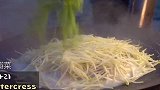 傻森妈妈展示私房菜，大铁锅炖鳕鱼，脱骨鲜香！