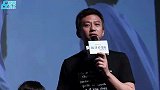 网友偶遇邓超带家人聚餐，母亲精神气质优越，一家都是高颜值
