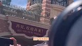 川沙顶流玲娜贝儿复工！花车比心元气满满，和老板同框超有排面