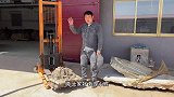 小伙喜获山峰奇石，山势连绵起伏中间峡谷一分为二，上水后更绝了