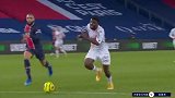 第27分钟巴黎圣日耳曼球员彭贝莱射门 - 被扑