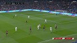中场乱战闪电迅猛反击 略伦特禁区断球险送乌龙