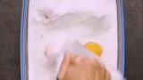 我来教你自己做咸鸭蛋吧，看完视频的你学会怎么做了吗