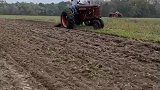 拖拉机，现代农业机械