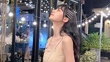 有些女生明明是自己好看，非要怪裙子