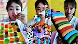 美女直播吃彩色积木糖，彩色香肠巧克力，是我向往的生活