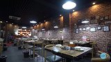 杭州最有故事的酸菜鱼馆，听障夫妻的安静小店客满爆棚