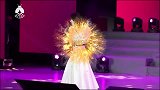 女神杨钰莹献唱饶商公益晚会，一首《轻轻地告诉你》，歌甜人更甜