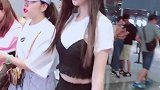 qngelababy机场获追捧