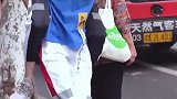 小姐姐冲过来那一刻，我都有点手足无措，原来……雨我无瓜……