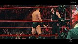 WWE-17年-慢镜头看比赛：标杆二人组携手米兹强力狙击捍卫者-专题
