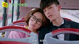 丑女恢复真容去上学，竟成校花引全校追捧，校草看了大吃飞醋